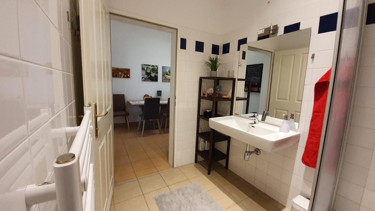 Gorgeous Viennese Apartment 10 Min To City Center Ngoại thất bức ảnh